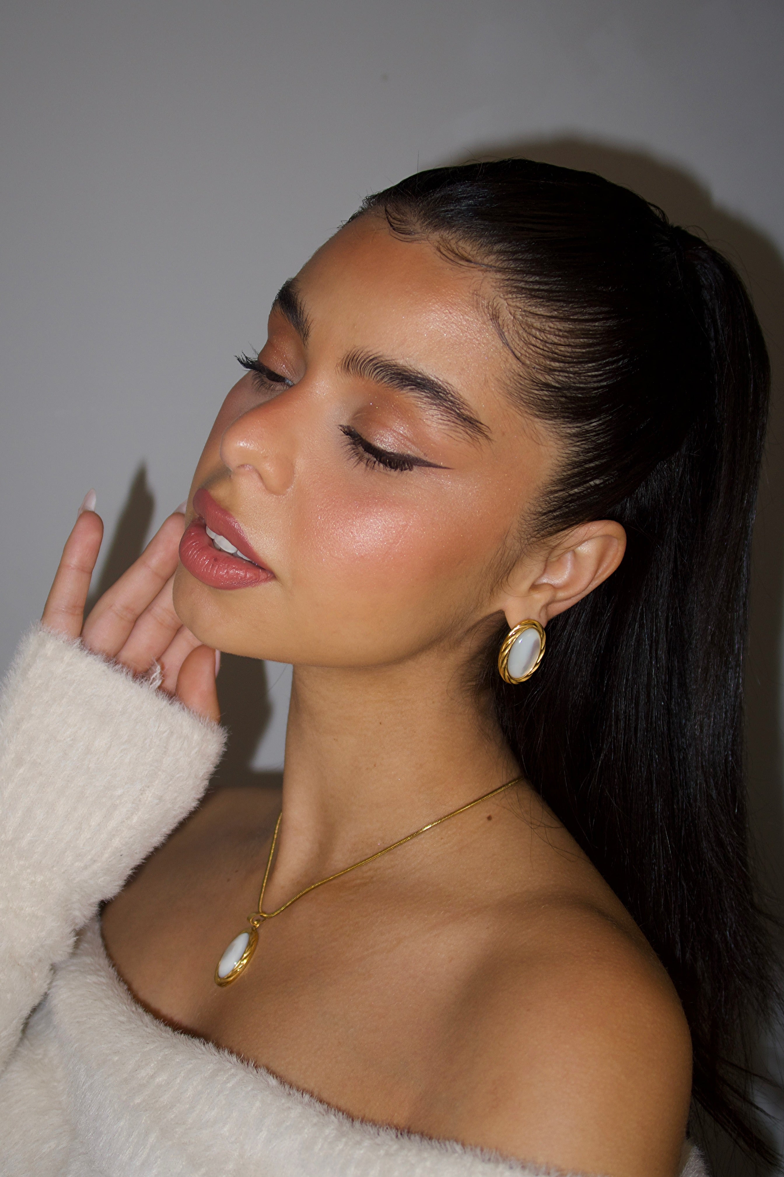 Luna Ring – Angels Vault